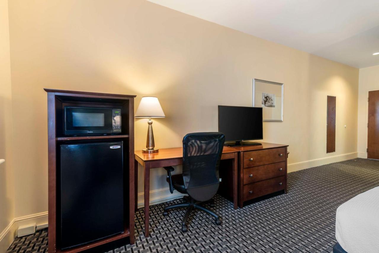Best Western Plus Brunswick Bath Bagian luar foto